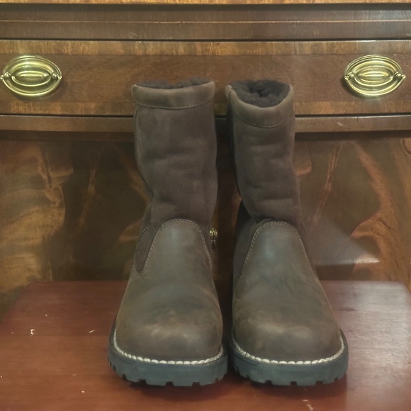 Ugg Australia Beacon 5107 Brown Leather Work Boots - Picture 2 of 9